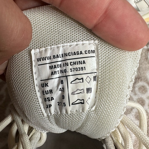 Authentic Balenciaga Trainer 2.0 - Picture 4 of 10